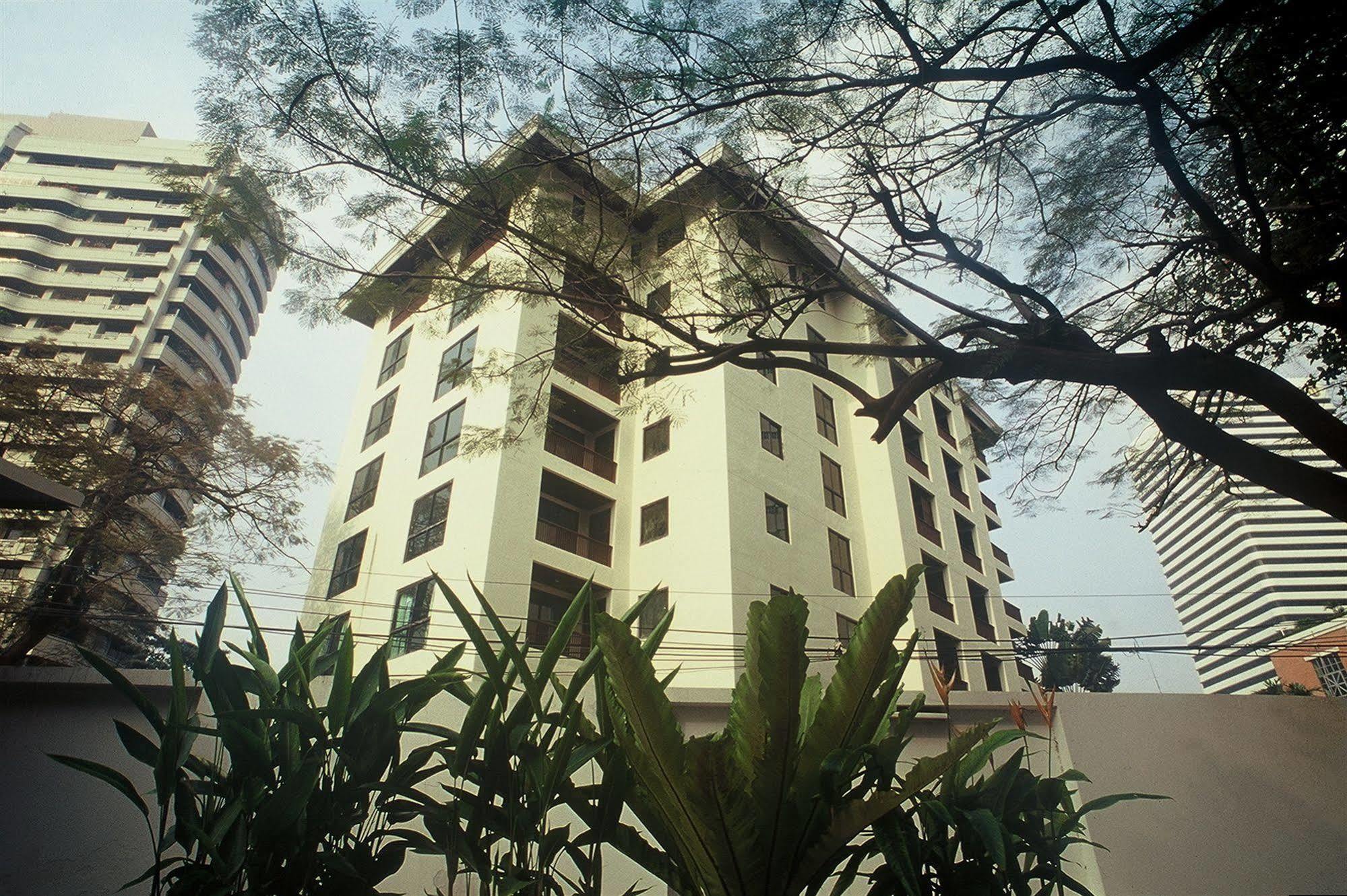 Gardengrove Suites バンコク都 エクステリア 写真