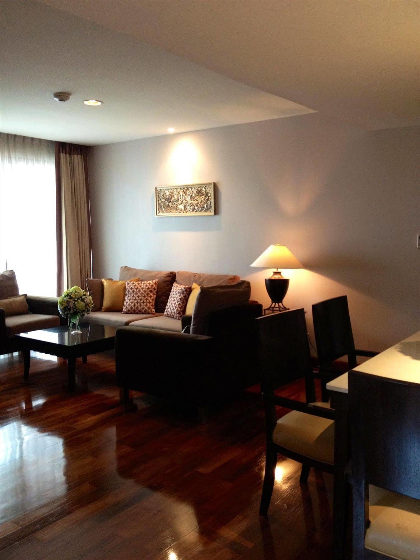 Gardengrove Suites バンコク都 エクステリア 写真